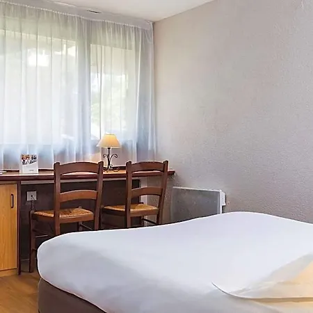 Hotel Comfort Lens - Godault 3*