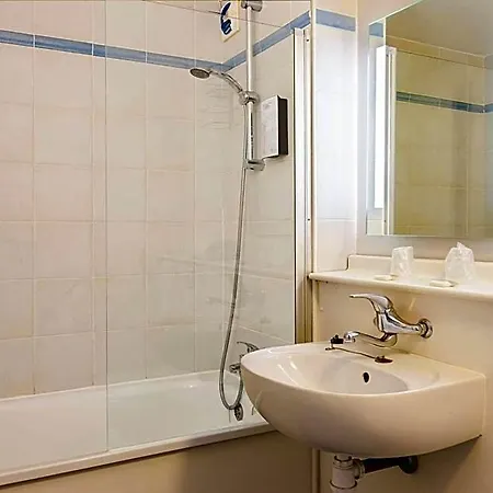 Comfort Lens - Godault Hotel 3*